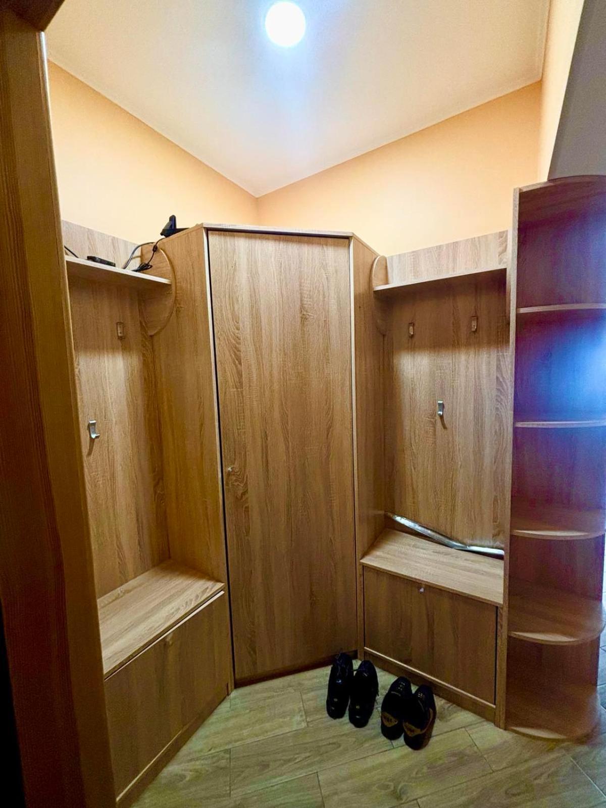 Kvartira Vozle Metro Darnitca Kiev Luaran gambar